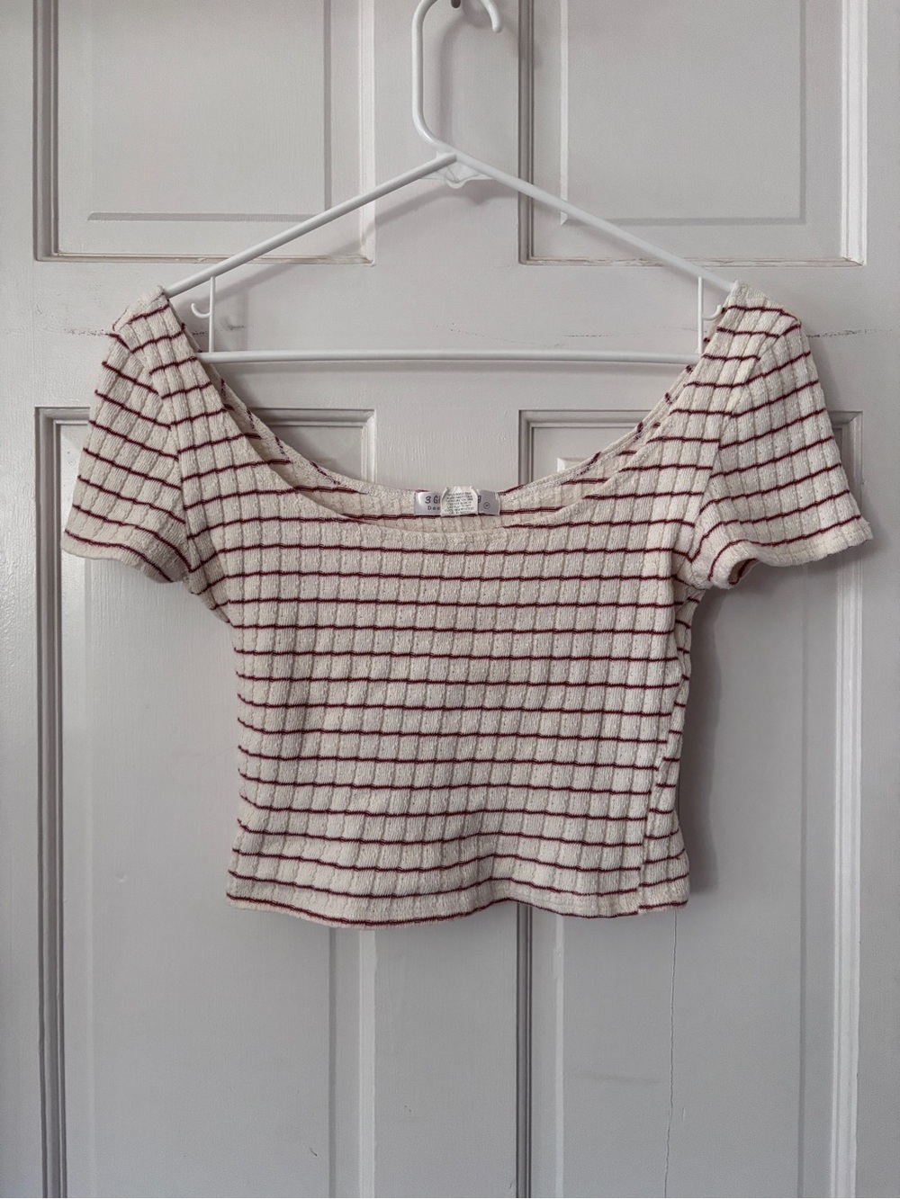 Cream Ribbed Short Sleeve Crop Top with Burgundy Grid